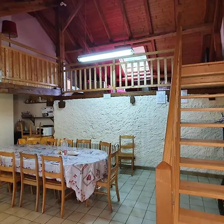 - Grand 27 Pers Rochesson